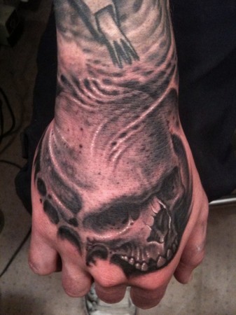 Tattoos - Skull on hand - 48367